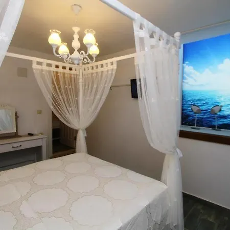 Gobene Πανσιόν 4*